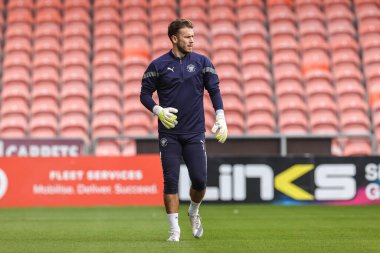 Blackpool 'dan Chris Maxwell # 1. Maç öncesi ısınma maçı sırasında Blackpool - Norwich City maçı, Bloomfield Road, Blackpool, İngiltere, 1 Ekim 202