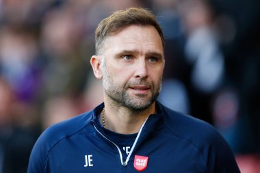 Birmingham City 'nin John Eustace teknik direktörü. 1 Ekim 202' de Sheffield United, Birmingham City 'ye karşı.