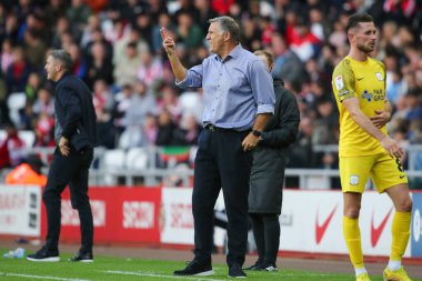 Tony Mowbray, 1 Ekim 202 'de İngiltere' nin Sunderland şehrinde Preston North End 'e karşı oynanan Sky Bet Şampiyonası maçında Sunderland' ın teknik direktörü.