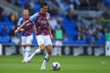 Burnley 'li Jack Cork # 4, Cardiff City Stadyumu' nda oynanan Cardiff City - Burnley maçında, 1 Ekim 202
