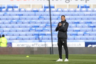 Huddersfield Town 'dan Jon Russell, Sky Bet Şampiyonası maçından önce sahada. Reading - Huddersfield Town - Select Car Kiralama Stadyumu, Reading, İngiltere, 1 Ekim 202
