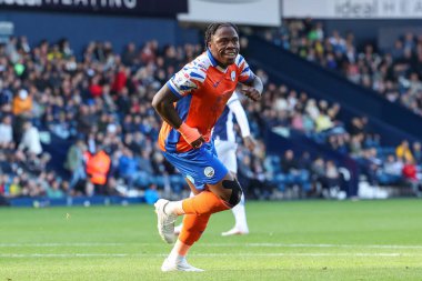 Swansea City 'den Michael Obafemi, 1 Ekim 202' de The Hawthorns, West Bromwich City 'de West Bromwich Albion ve Swansea City maçında 2-3 kazanma golünü kutluyor.