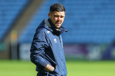 Middlesbrough 'dan Alex Mowatt # 4, Coventry Building Society Arena, Coventry, İngiltere, 1 Ekim 202' de Coventry City ve Middlesbrough maçının öncesinde stadyuma vardı.