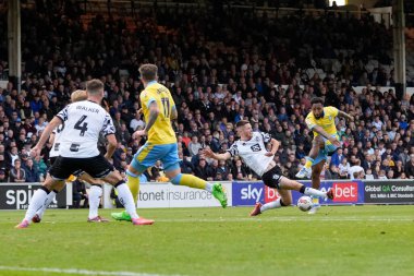 Port Vale 'den Forrester, 1 Ekim 202' de İngiltere 'nin Burslem kentinde Çarşamba günü oynanan Sky Bet 1 maçında Mallik Wilks' in attığı şutu engelleyecek.