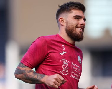 Swansea City 'den Ryan Manning, 1 Ekim 202' de West Bromwich Albion, The Hawthorns, West Bromwich City 'de Swansea City maçında ısınıyor.