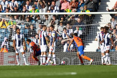 Swansea City 'den Matthew Sorinola, 1 Ekim 202' de The Hawthorns, West Bromwich City 'de West Bromwich Albion ve Swansea City maçında 0-1' lik skorla gol attı.