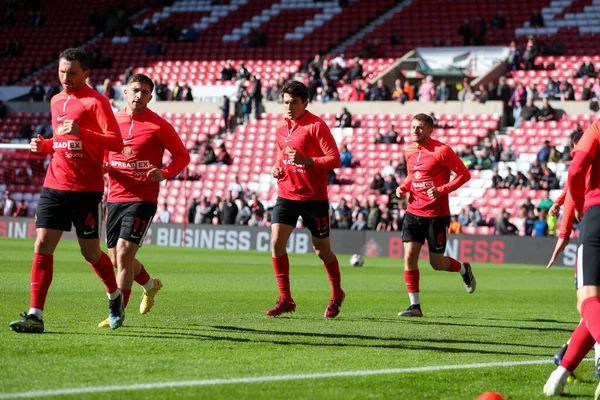 Sunderland, 1 Ekim 202 'de İngiltere' nin Sunderland şehrinde Preston North End 'e karşı oynanan Sky Bet Şampiyonası maçında ısınıyor.
