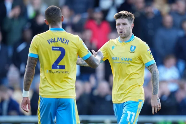 Josh Windass Viert Met Liam Palmer Van Sheffield Woensdag Hun — Stockfoto