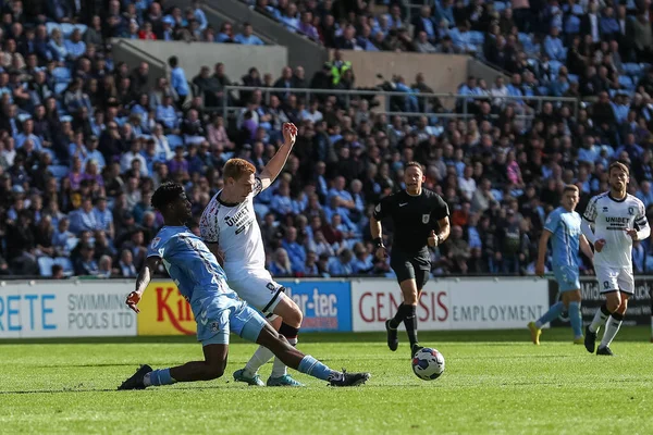 Duncan Watmore Middlesbrough Tacklas Jonathan Panzo Coventry City Sky Bet — Stockfoto