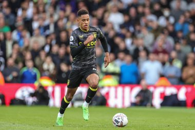 Jacob Ramsey # 41 Aston Villa Premier Lig maçı sırasında Leeds United ile Aston Villa Elland Road, Leeds, İngiltere, 2 Ekim 202