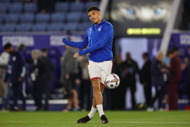 Nottingham Ormanı 'ndan Morgan Gibbs-White # 10 Premier Lig maçı öncesinde King Power Stadyumu, Leicester, Birleşik Krallık' ta oynanan Leicester City - Nottingham Forest maçında ısınma turunda