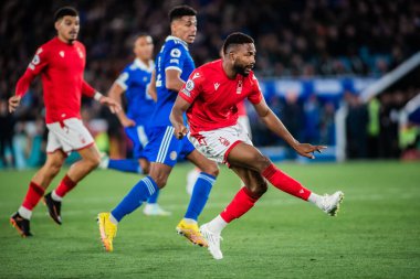 Nottingham Ormanı 'ndan Emmanuel Dennis' in Premier Lig maçı sırasında King Power Stadyumu 'nda Leicester City - Nottingham Ormanı maçında gol atma şansı var.