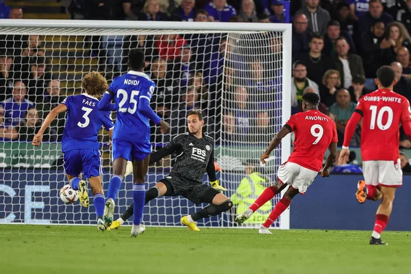Danny Ward Leicester City Saves Close Range Shot Taiwo Awoniyi — Stock Photo, Image