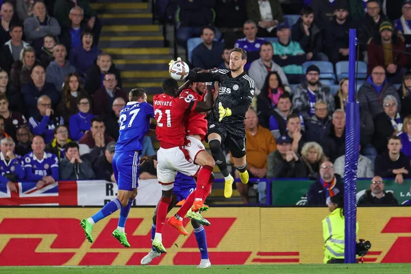 Danny Ward Leicester City Zdobywa Piłkę Podczas Meczu Premier League — Zdjęcie stockowe