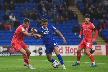 Cardiff Citytakes 'ten Callum Robinson # 47, Cardiff City Stadyumu' nda Cardiff City - Blackburn Rovers maçında Blackburn Rovers 'ın 5 numaralı Blackburn Rovers maçına çıkıyor.