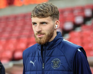 Blackpool 'dan Daniel Grimshaw # 32, 4 Ekim 202' de Sunderland-Blackpool Stadyumu 'nda oynanan Gökyüzü İddia Şampiyonası maçından önce Işık Stadyumu' na vardı.