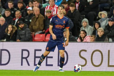 Blackpool 'un Charlie Patino # 28' i, 4 Ekim 202 'de İngiltere' nin Sunderland-Blackpool Stadyumu 'nda oynanan Gökyüzü İddia Şampiyonası maçında sahada.