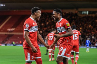 Middlesbrough 'dan Chuba Akpom # 29, Middlesbrough, Birleşik Krallık Riverside Stadyumu' nda Middlesbrough - Birmingham City maçında 1-0 kazanma golünü kutluyor.