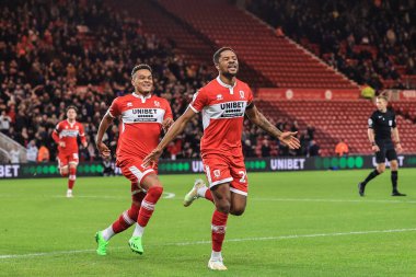 Middlesbrough 'dan Chuba Akpom # 29, Middlesbrough, Birleşik Krallık Riverside Stadyumu' nda Middlesbrough - Birmingham City maçında 1-0 kazanma golünü kutluyor.