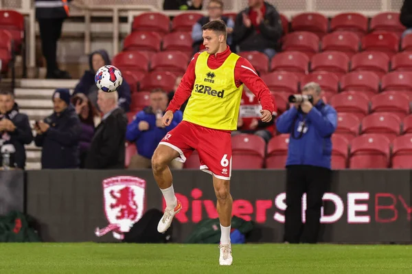 Middlesbrough 'dan Dael Fry # 6, Middlesbrough, Birleşik Krallık Riverside Stadyumu, Middlesbrough, 5 Ekim 202' de Middlesbrough-Birmingham City maçından önceki maç öncesi ısınma maçında