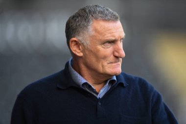 Sunderland teknik direktörü Tony Mowbray, Swansea.com Stadyumu, 8 Ekim 202 'de Swansea.com Stadyumu' nda oynanan Swansea City-Sunderland maçında Swansea.com Stadyumu 'na geldi.