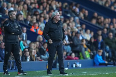 Steve Bruce, West Bromwich Albion takımının teknik direktörü West Bromwich Albion, The Hawthorns, West Bromwich, İngiltere 'de Luton Town' a karşı 8 Ekim 202