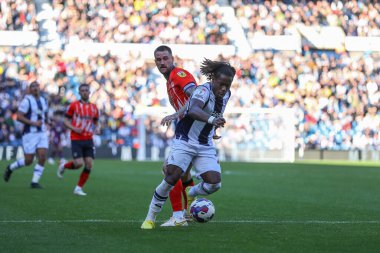 West Bromwich Albion 'dan Brandon Thomas-Asante 8 Ekim 202' de The Hawthorns, West Bromwich, İngiltere 'de West Bromwich Albion-Luton Town maçında maç yapıyor.