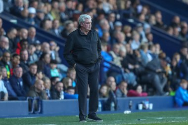 Steve Bruce, West Bromwich Albion takımının teknik direktörü West Bromwich Albion, The Hawthorns, West Bromwich, İngiltere 'de Luton Town' a karşı 8 Ekim 202