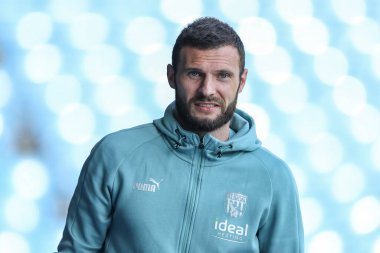 West Bromwich Albion 'dan Erik Pieters, West Bromwich Albion, The Hawthorns, West Bromwich, İngiltere' de 8 Ekim 202 'de Luton Town' a karşı oynadığı Sky Bet Şampiyonası öncesinde stadyuma vardı.
