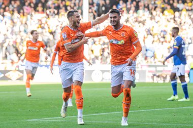 Blackpool 'dan Gary Madine 8 Ekim 202' de Bloomfield Road, Blackpool 'da oynanan Blackpool-Watford maçında golünü 1-0 atmasını kutluyor.
