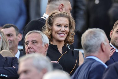 Newcastle United takımından Amanda Staveley Premier Lig maçında Newcastle United, Brentford 'a karşı St. James' s Park, Newcastle, İngiltere, 8 Ekim 202