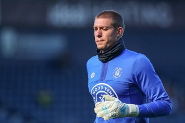 Luton Town 'dan Ethan Horvath # 34 maç öncesi ısınma maçı öncesinde West Bromwich Albion Luton Town' a karşı The Hawthorns, West Bromwich, Birleşik Krallık, 8 Ekim 202