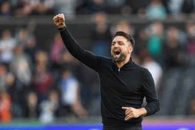 Swansea City 'nin teknik direktörü Swansea City, Swansea.com Stadyumu' nda Swansea City ve Sunderland maçında son düdüğü çaldı.