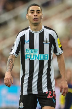 Newcastle United 'dan Miguel Almirn # 24 Premier League maçı sırasında Newcastle United ile Brentford, St. James' s Park, Newcastle, İngiltere, 8 Ekim 2022