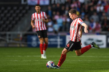 Sunderland 'dan Corry Evans # 4 Sky Bet Şampiyonası maçında Swansea City, Sunderland' a karşı Swansea.com Stadyumu, Swansea, Birleşik Krallık, 8 Ekim 202