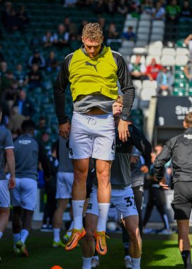 Plymouth Argyle defans oyuncusu Dan Scarr (6), 8 Ekim 202 'de Home Park, Plymouth, İngiltere' de oynanan 1.