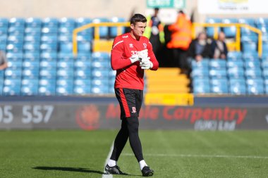Middlesbrough 'un 23 numaralı oyuncusu Millwall, Middlesbrough' a karşı 8 Ekim 202 'de The Den, Londra' da oynanan Sky Bet Şampiyonası maçında ısındı.