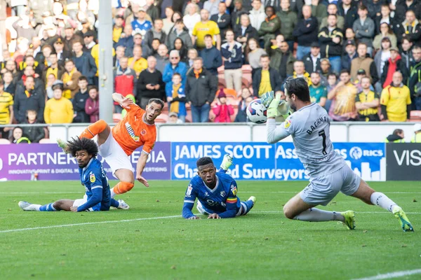 Jerry Yates Blackpool Dispara Gol Pero Salvado Por Daniel Bachmann — Foto de Stock