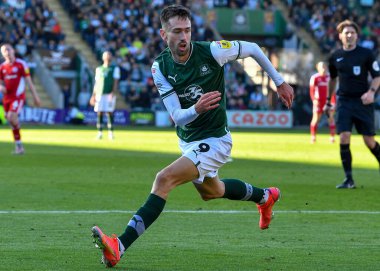 Plymouth Argyle forvet Ryan Hardie (9) Sky Bet Ligi 1 maçında Plymouth Argyle - Accrington Stanley maçında Home Park, Plymouth, İngiltere, 8 Ekim 202