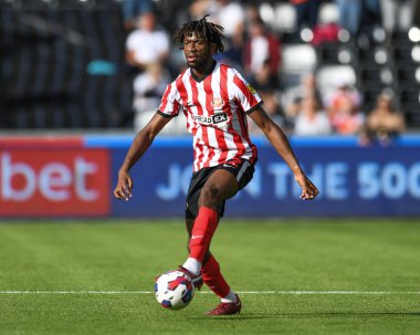 Aji Alese # 42 os Sunderland Sky Bet Şampiyonası maçında Swansea City, Swansea.com Stadyumu 'nda Sunderland' a karşı, 8 Ekim 202