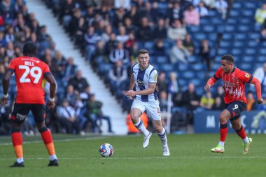 West Bromwich Albion 'dan Dara O' Shea # 4 Sky Bet Şampiyonası maçında, West Bromwich Albion Luton Town 'a karşı The Hawthorns, West Bromwich, Birleşik Krallık, 8 Ekim 202