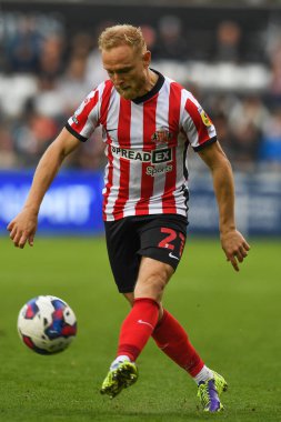Sunderland 'dan Alex Pritchard # 21 Sunderland Sky Bet Şampiyonası maçında Swansea City Sunderland' a karşı Swansea.com Stadyumu, Swansea, Birleşik Krallık, 8 Ekim 202