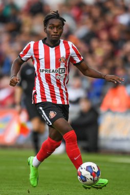 Abdoullah BA # 17 Sunderland Sky Bet Şampiyonası maçında Swansea City, Swansea.com Stadyumu 'nda Sunderland' a karşı, 8 Ekim 202