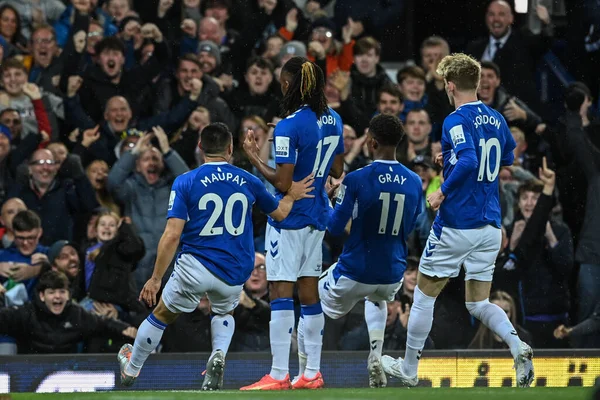 Alex Iwobi Everton Świętuje Swój Cel Podczas Meczu Premier League — Zdjęcie stockowe