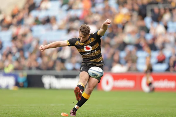 Zal Haydon Wood Wasps Rugby Een Penalty Geven Zijn Kant — Stockfoto