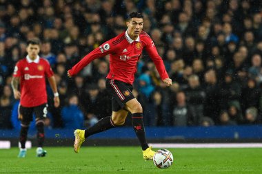Manchester United 'dan Cristiano Ronaldo, 9 Ekim 202' de Goodison Park, Liverpool 'da oynanan Premier League maçında topu kırdı.