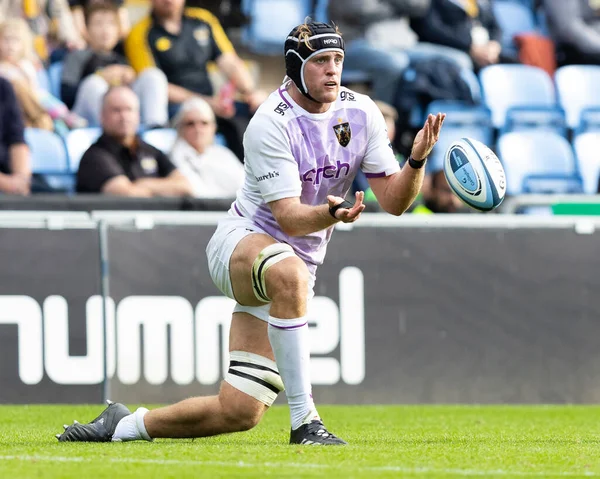 Alex Moon Northampton Saints Passa Bola Durante Partida Gallagher Premiership — Fotografia de Stock