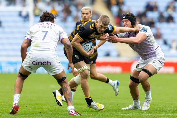 Jack Willis Van Wasps Rugby Wordt Aangepakt Door Alex Moon — Stockfoto