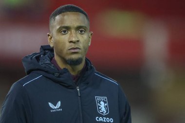 Aston Villa 'dan Ezri Konsa # 4 Premier Lig maçı öncesinde Nottingham Forest, Aston Villa' ya karşı City Ground, Nottingham, İngiltere, 10 Ekim 202 'de geldi.