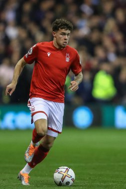 Nottingham Ormanı 'ndan Neco Williams 10 Ekim 202' de Nottingham Forest ile Aston Villa arasında oynanan Premier League maçında topla koşuyor.